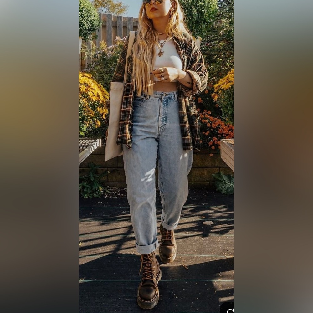 H&M Classic Blue Denim Jeans Straight Leg Light wash Light Tapered High Wasted - Picture 10 of 10